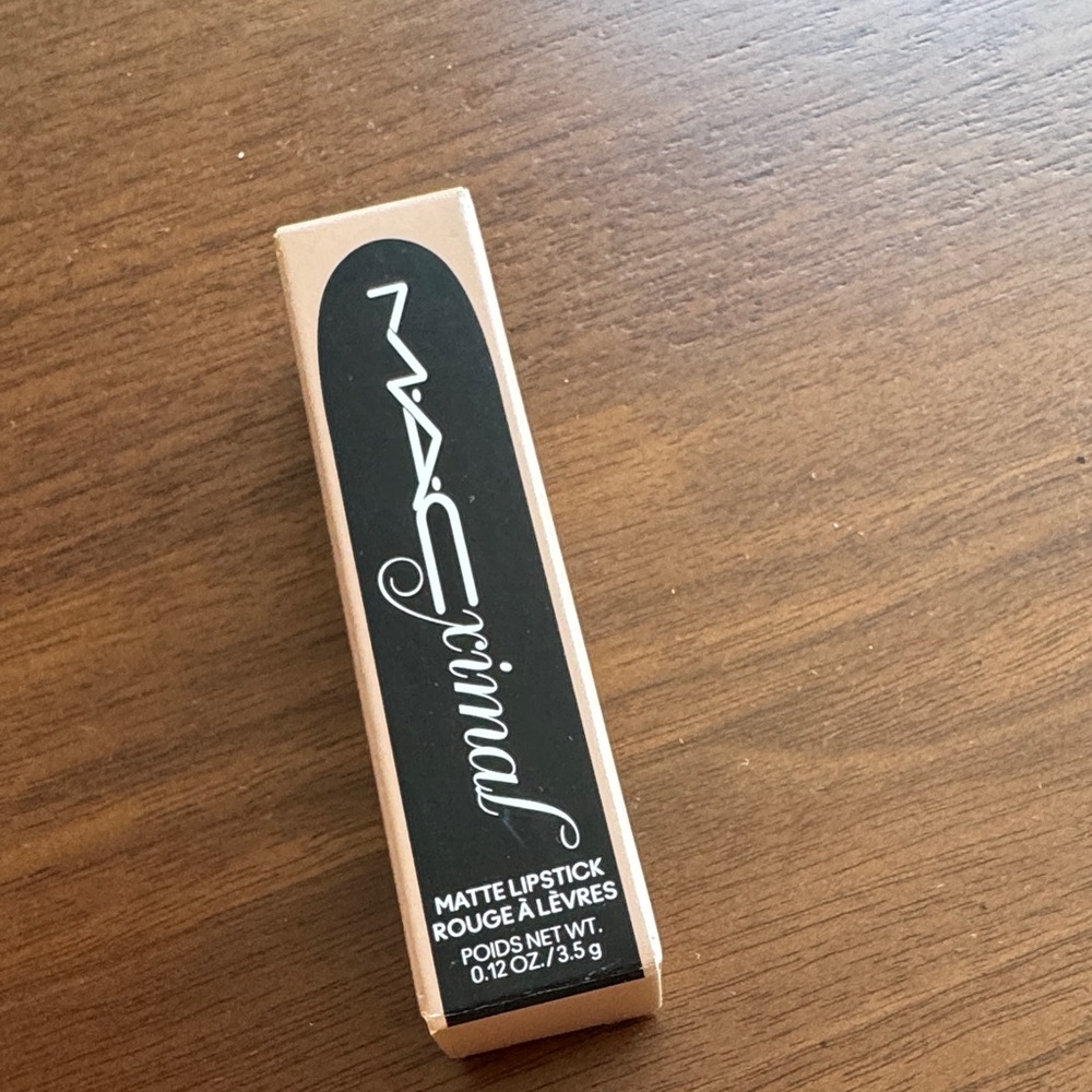 MAC Matte Lipstick 625 Folio Nude